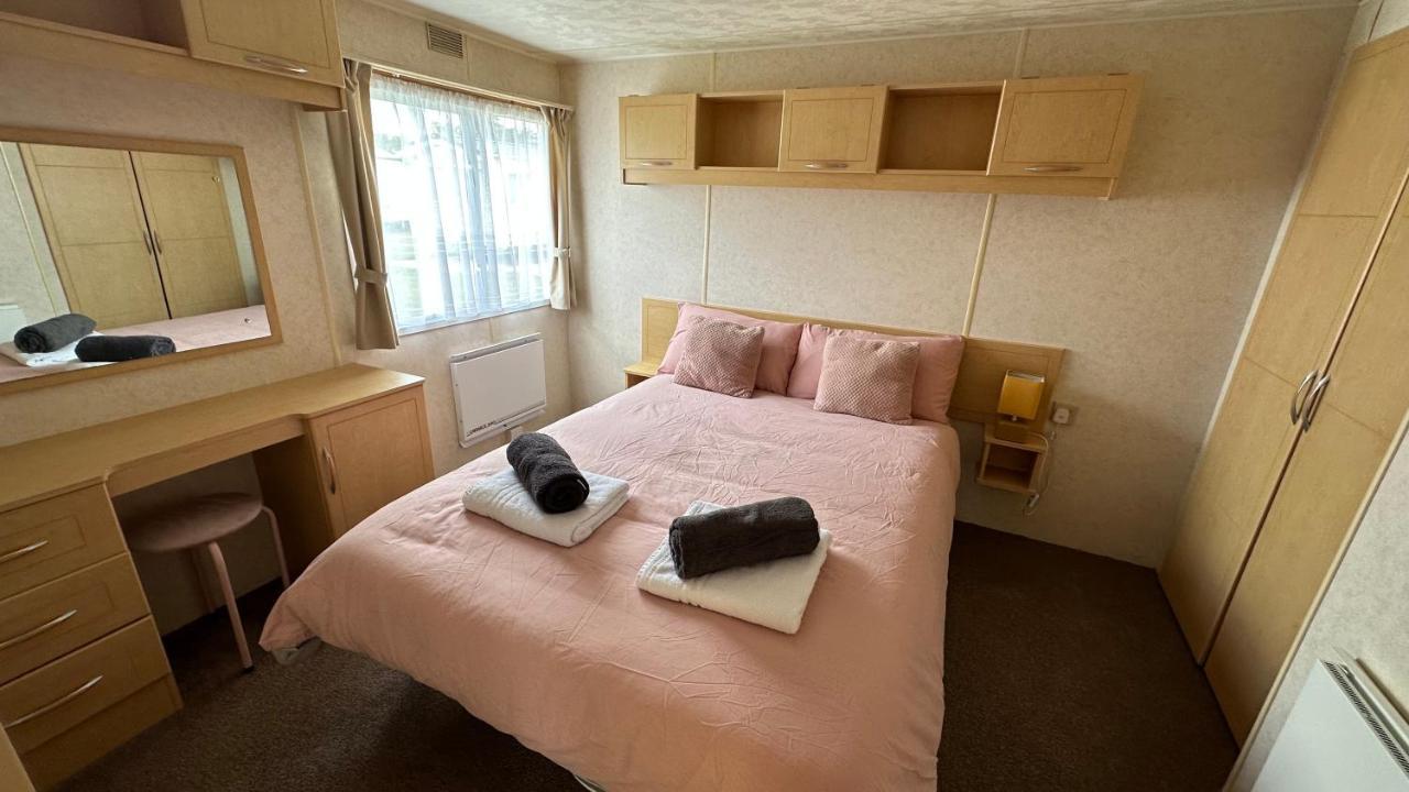 Holiday Freedom Clacton-on-Sea Exterior photo